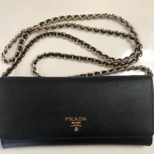 Prada Saffiano wallet on chain